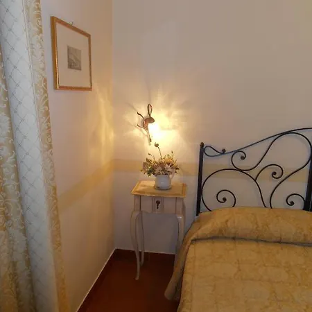 Hotel Garni Bartabel Gargnano Chambre photo