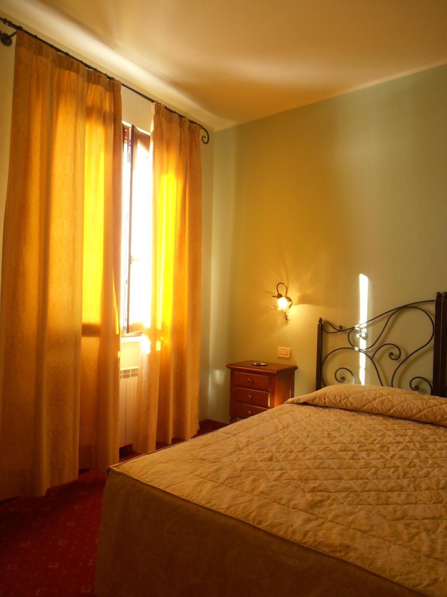 Hotel Garnì Bartabel Gargnano